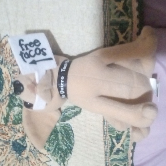 TACO BELL GIDGET CHIHUAHUA DOGS 4 COUNT - Picture 2 of 5